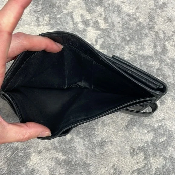 Gucci Monogram GG Canvas Leather Snap Compact Wallet Black - Picture 14 of 17